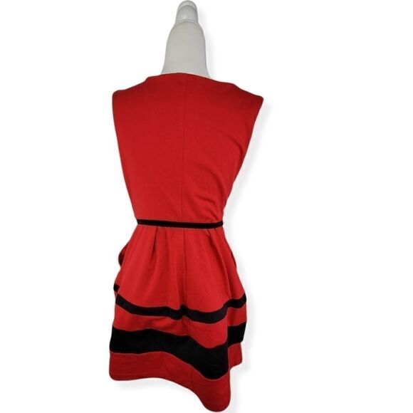 By & By Casual short Red sleeveless Dress with Belt M NWOT - Picture 2 of 4